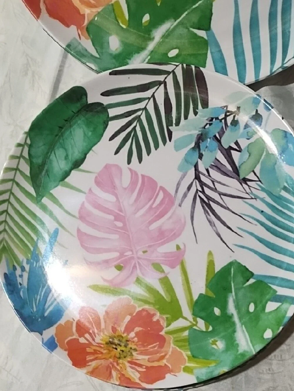 Tropical Floral Dinner Plates – Set Of 11 NWT Multicolor.